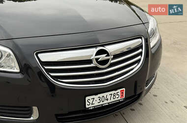 Универсал Opel Insignia 2012 в 