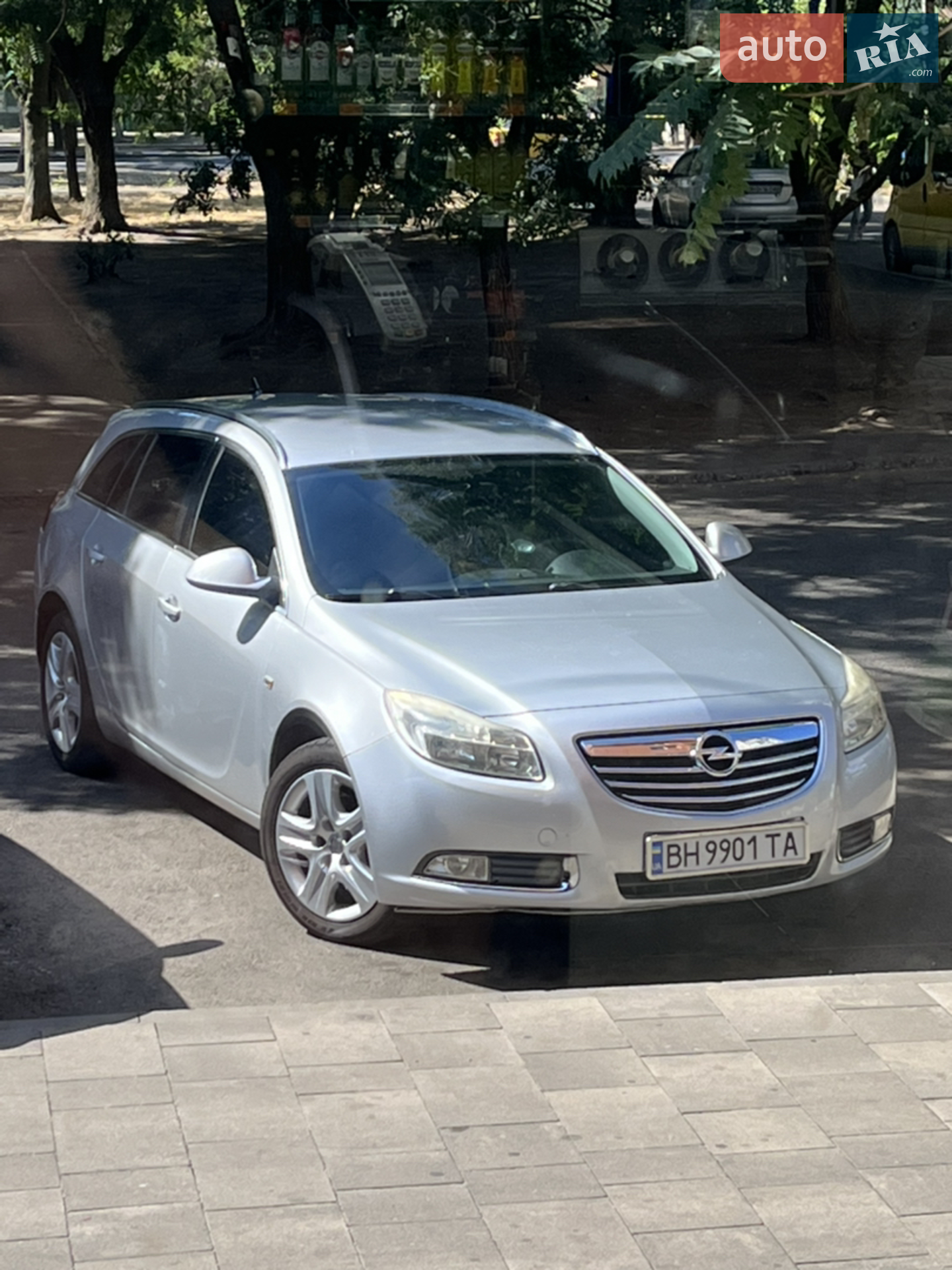 2010 Opel Insignia - мініатюра 12
