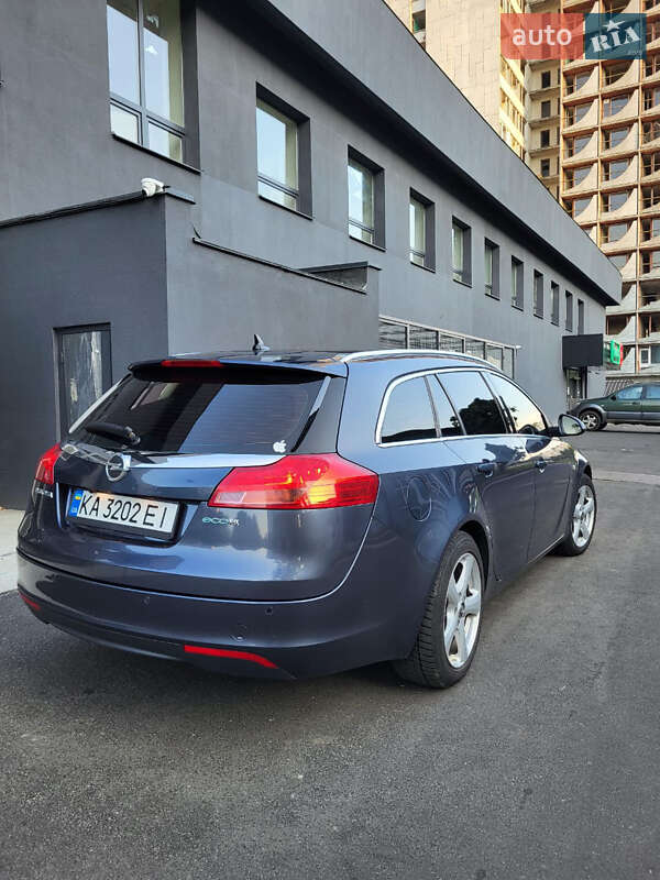 Универсал Opel Insignia 2010 в Чернигове