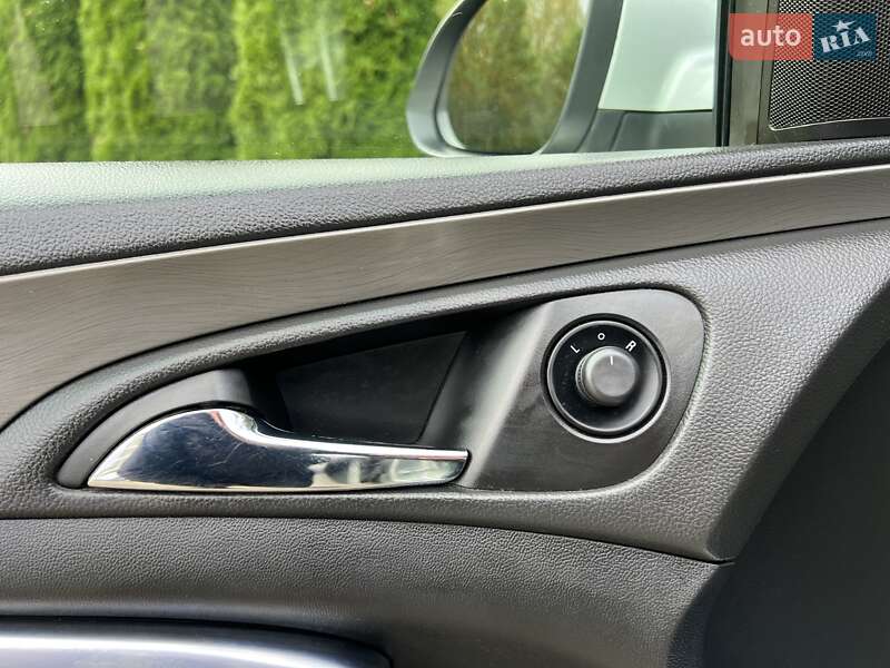 Универсал Opel Insignia 2011 в Львове