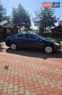 Седан Opel Insignia 2011 в Самборі