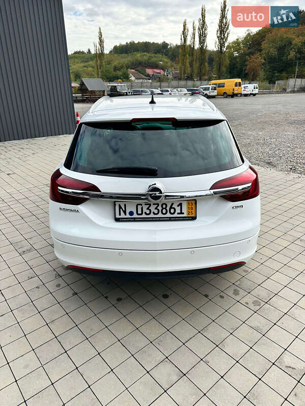 Универсал Opel Insignia 2015 в Иршаве