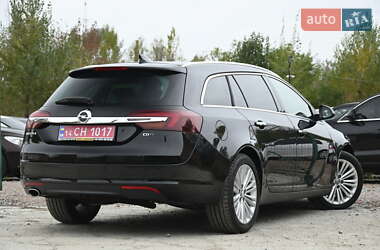 Универсал Opel Insignia 2016 в 