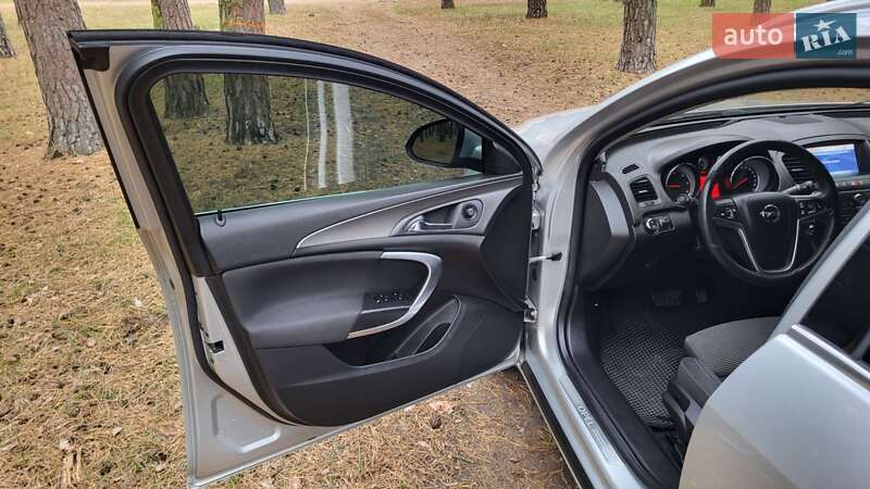 Универсал Opel Insignia 2012 в Сумах