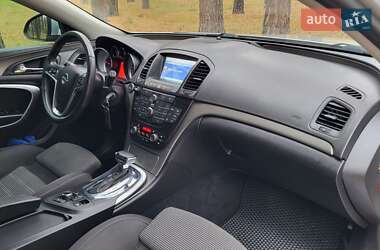 Универсал Opel Insignia 2012 в 