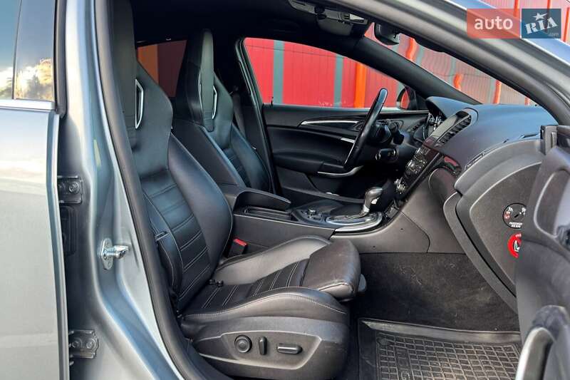 Седан Opel Insignia 2012 в Киеве