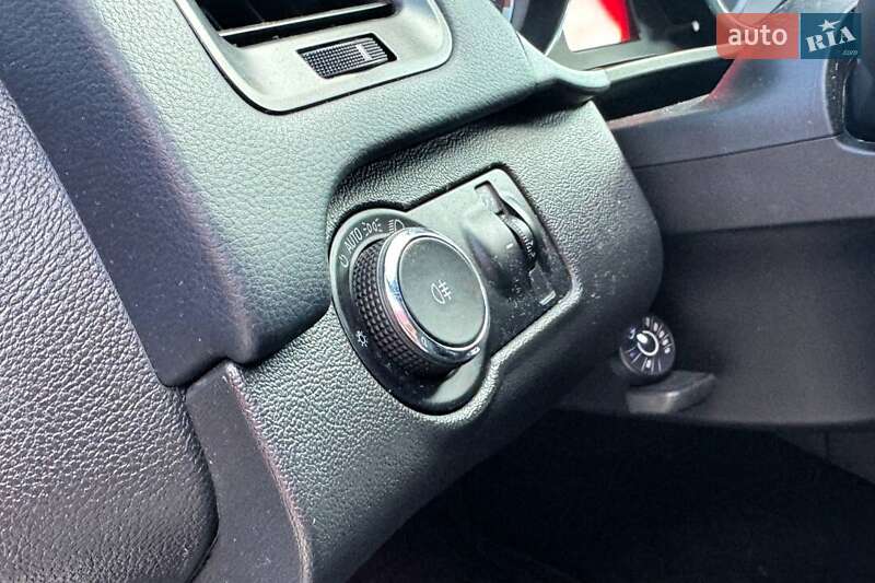 Седан Opel Insignia 2012 в Киеве