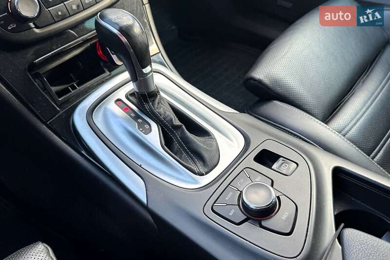 Седан Opel Insignia 2012 в Киеве