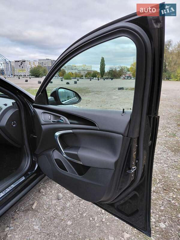 Універсал Opel Insignia 2014 в Харкові
