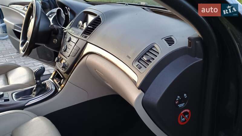 Универсал Opel Insignia 2012 в Самборе