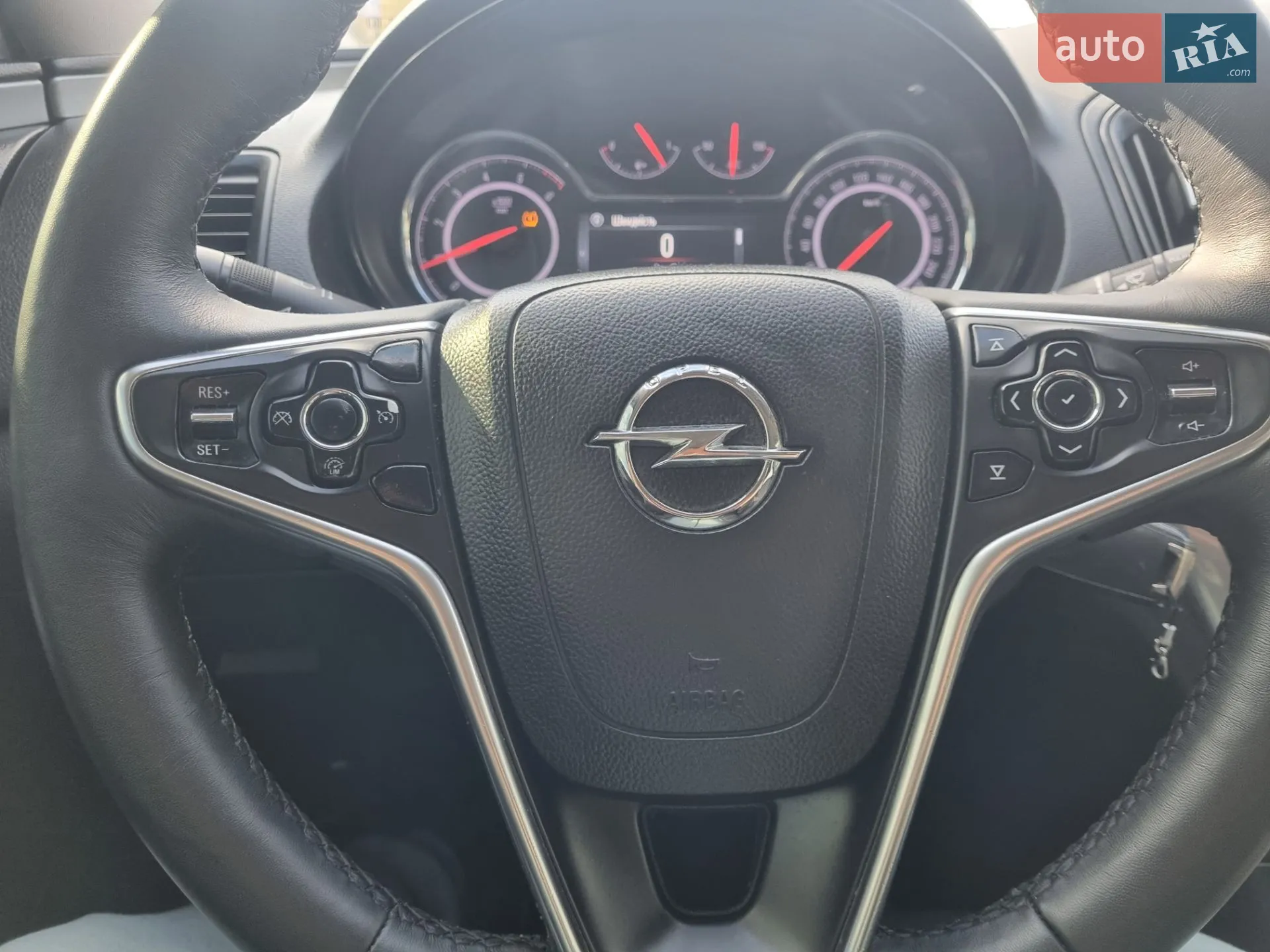 2017 Opel Insignia - мініатюра 3
