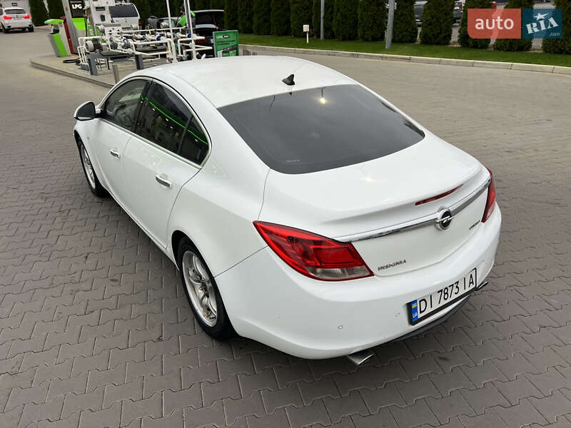 Седан Opel Insignia 2011 в Киеве фото 10 Седан Opel Insignia 2011 в Киеве