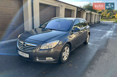 Универсал Opel Insignia 2010 в 