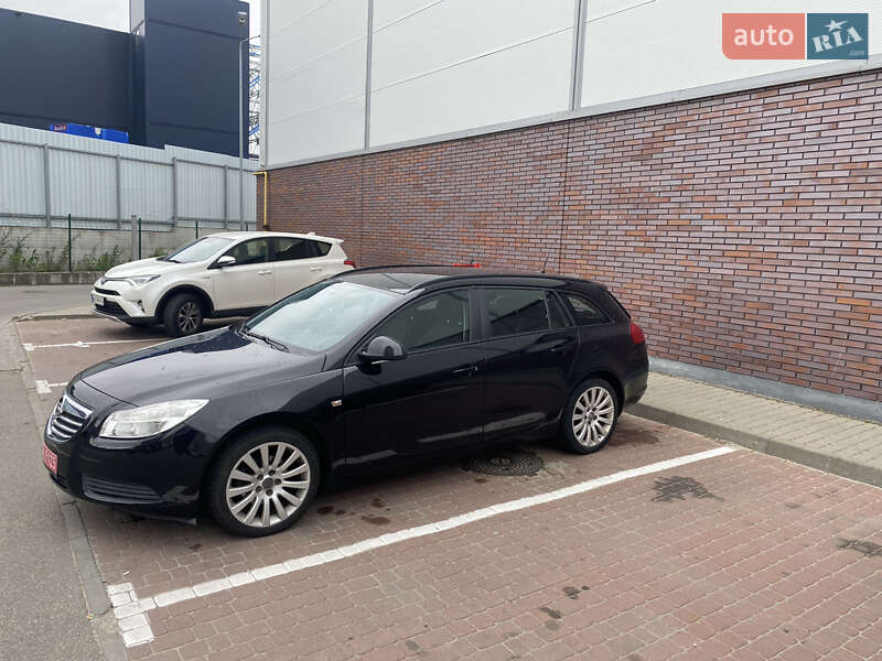 Универсал Opel Insignia 2009 в Умани