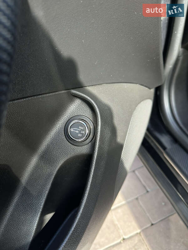 Універсал Opel Insignia 2011 в Тернополі