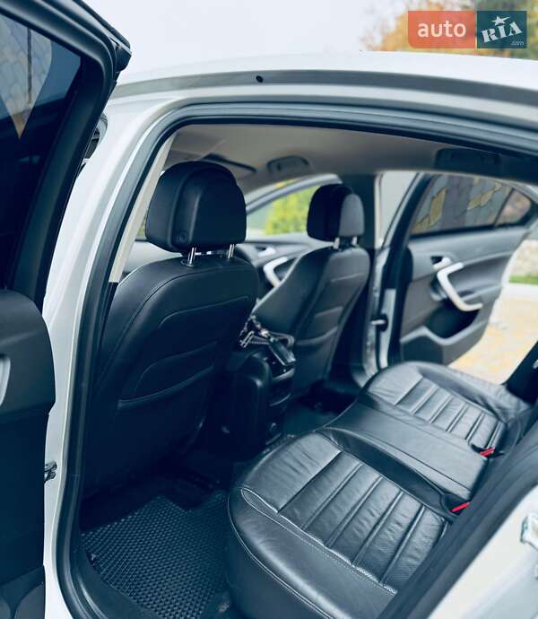 Седан Opel Insignia 2009 в Копычинце фото 21 Седан Opel Insignia 2009 в Копычинце