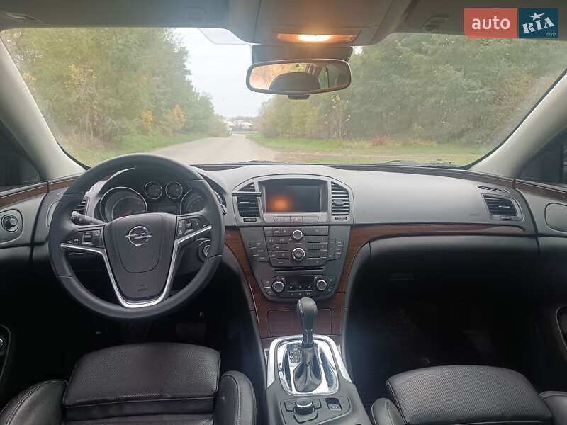Универсал Opel Insignia 2011 в Бершади