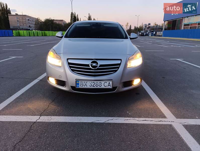 Седан Opel Insignia 2010 в Кам'янець-Подільському