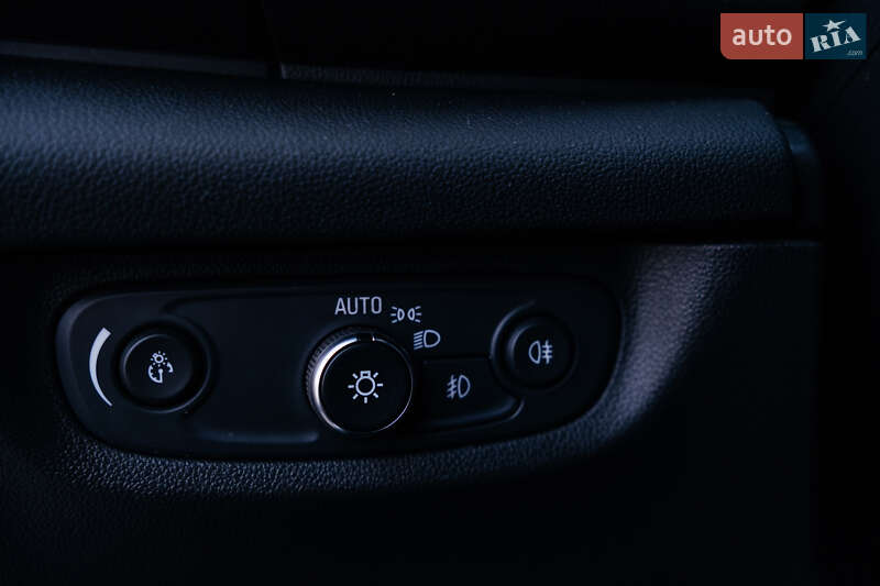 Ліфтбек Opel Insignia 2019 в Тернополі