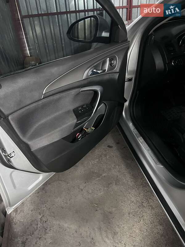 Універсал Opel Insignia 2010 в Черкасах