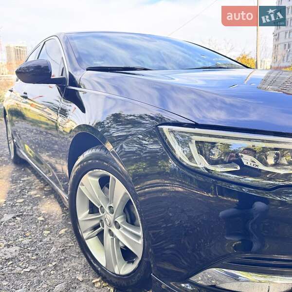 Лифтбек Opel Insignia 2018 в Киеве