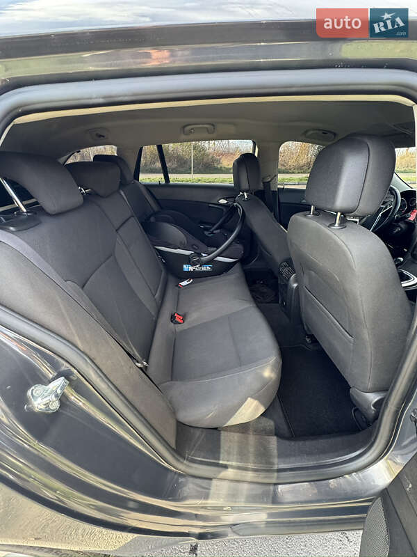 Универсал Opel Insignia 2012 в Ровно фото 12 Универсал Opel Insignia 2012 в Ровно