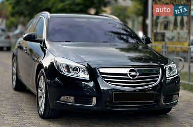 Універсал Opel Insignia 2011 в Новоселиці