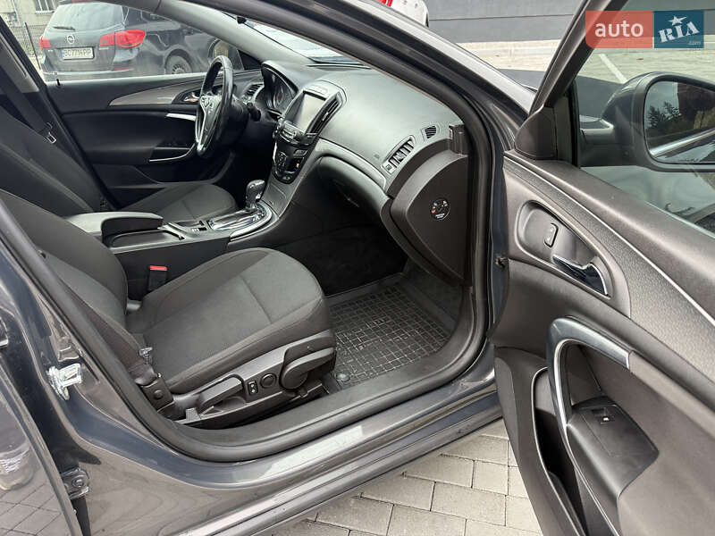 Універсал Opel Insignia 2015 в Кременці