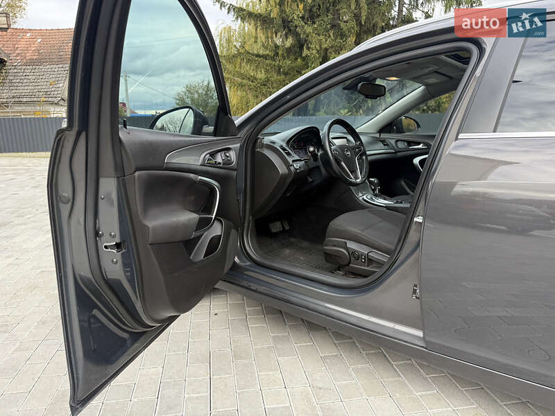 Універсал Opel Insignia 2015 в Кременці