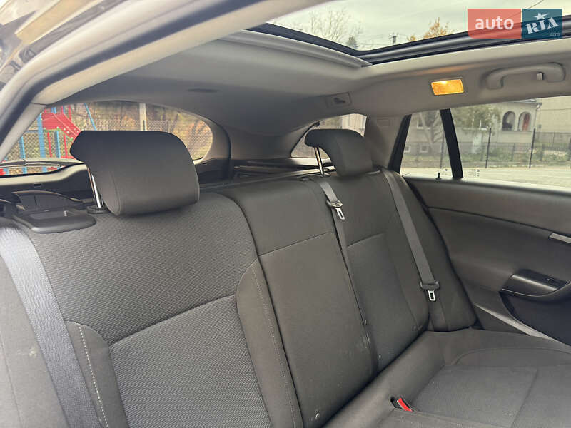 Універсал Opel Insignia 2015 в Кременці