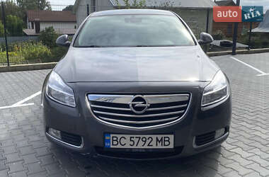 Седан Opel Insignia 2010 в Хмельницком