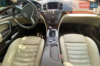 Універсал Opel Insignia 2011 в Золочеві
