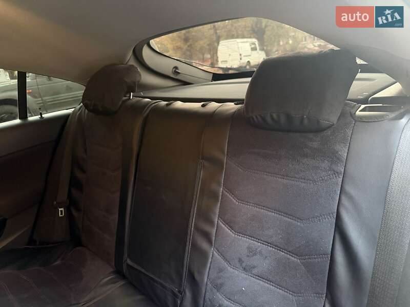 Лифтбек Opel Insignia 2010 в Кривом Роге фото 13 Лифтбек Opel Insignia 2010 в Кривом Роге