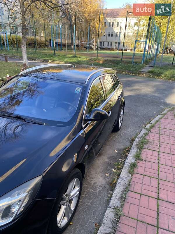 Универсал Opel Insignia 2009 в Киеве