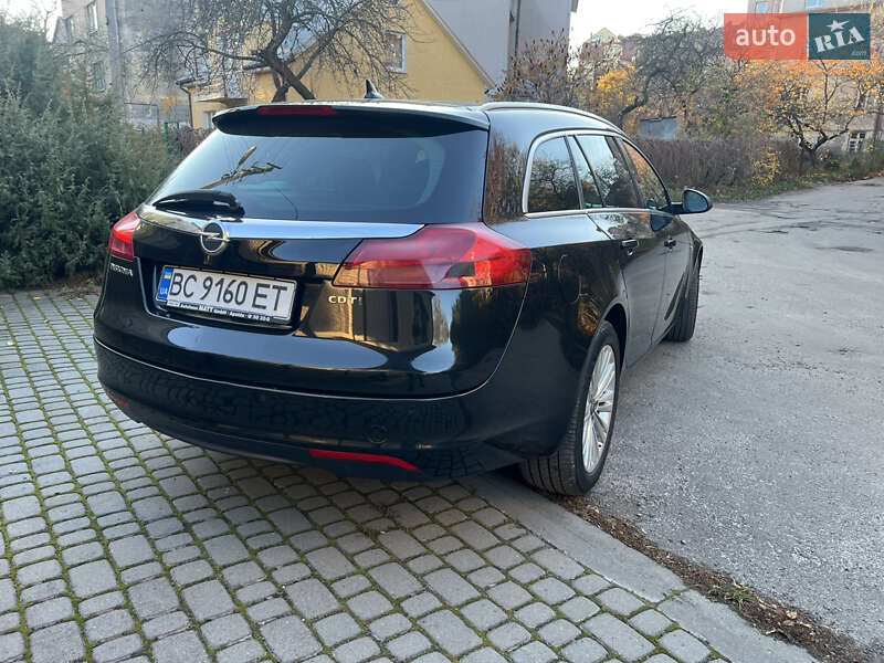 Универсал Opel Insignia 2012 в Львове