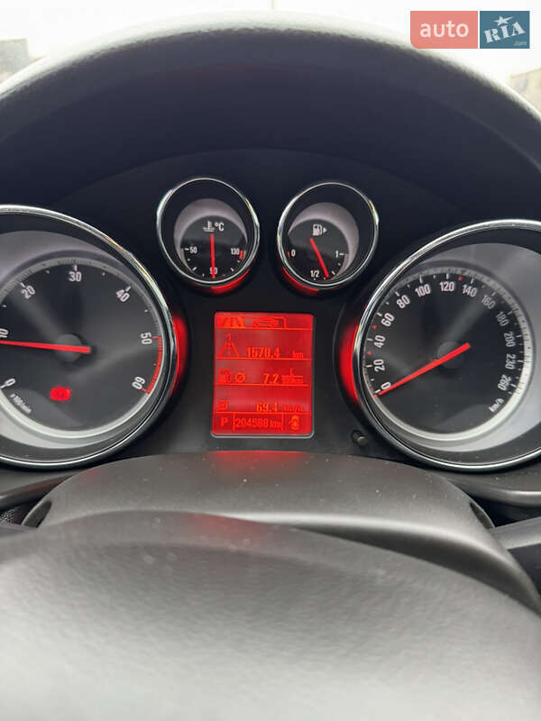 Лифтбек Opel Insignia 2012 в Белой Церкви