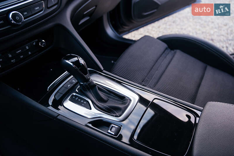 Лифтбек Opel Insignia 2019 в Тернополе