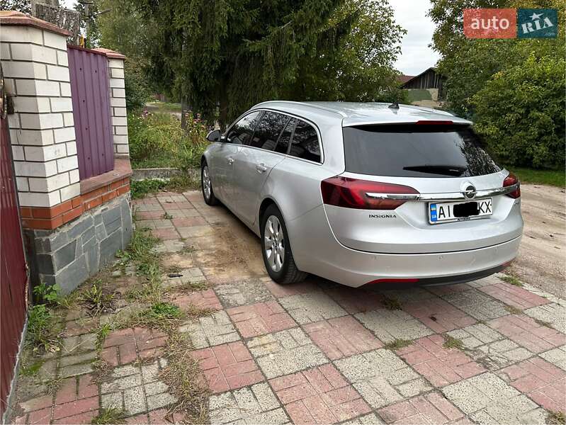 Универсал Opel Insignia 2014 в Киеве