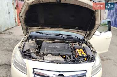 Універсал Opel Insignia 2011 в Чернігові