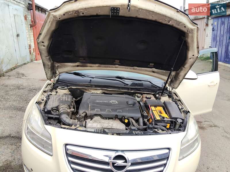 Универсал Opel Insignia 2011 в Чернигове
