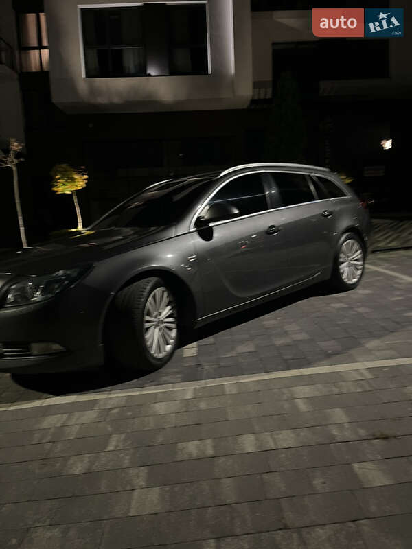 Универсал Opel Insignia 2011 в Ужгороде