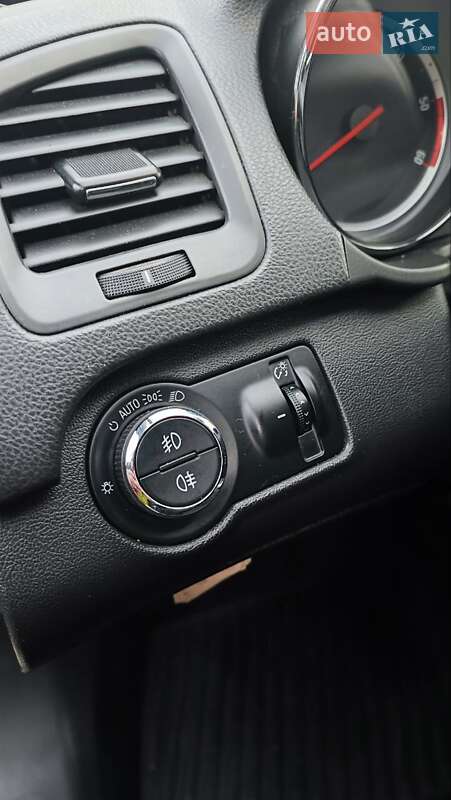 Седан Opel Insignia 2009 в Рудки фото 32 Седан Opel Insignia 2009 в Рудки