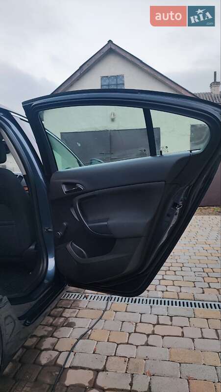 Седан Opel Insignia 2009 в Рудки фото 37 Седан Opel Insignia 2009 в Рудки