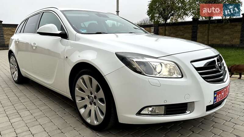 Универсал Opel Insignia 2010 в Луцке