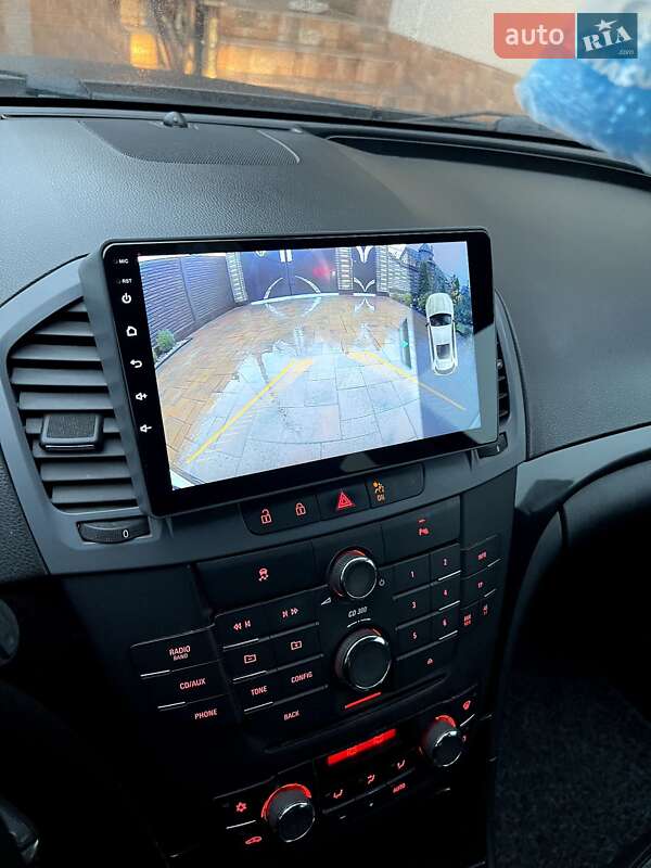 Седан Opel Insignia 2009 в Ровно