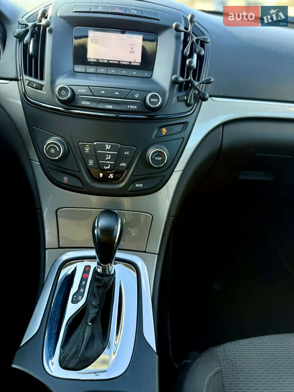 Универсал Opel Insignia 2016 в Новояворовске