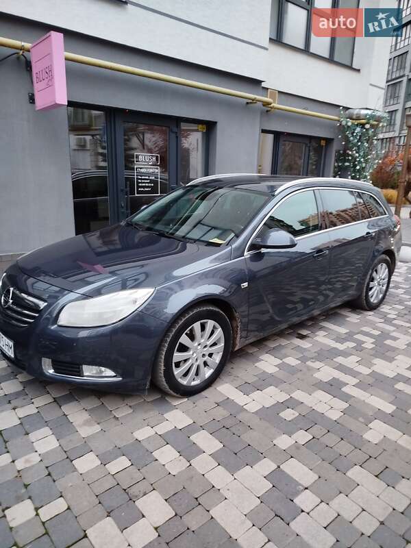 Универсал Opel Insignia 2011 в Ивано-Франковске
