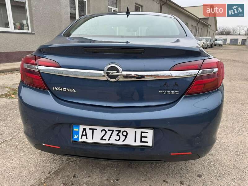 Седан Opel Insignia 2015 в Івано-Франківську