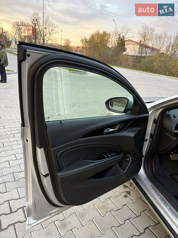Универсал Opel Insignia 2018 в Бережанах