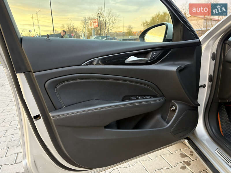 Универсал Opel Insignia 2018 в Бережанах